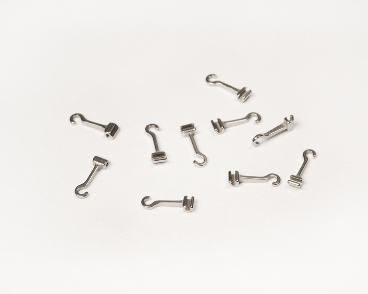 Gancho Quirurgico Curvo Derecho GL01 PZ