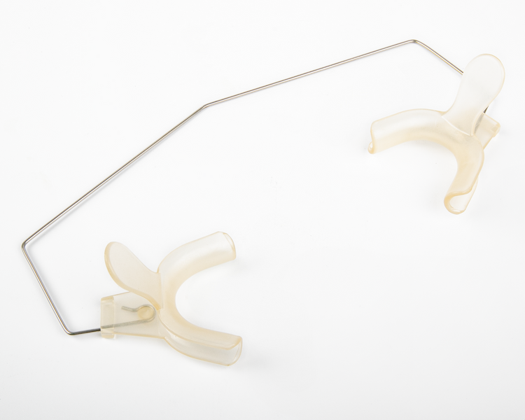 Retractor Labios Autoclavable Transparente Adulto